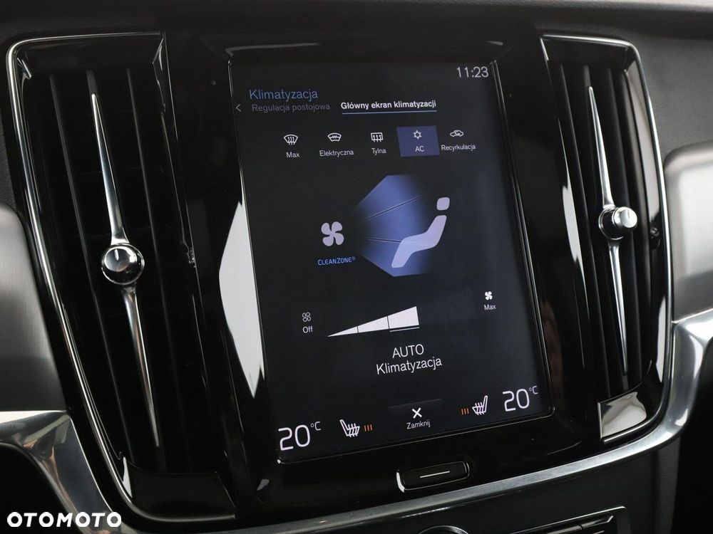 Volvo V90 T8 Twin Engine AWD Momentum - 28