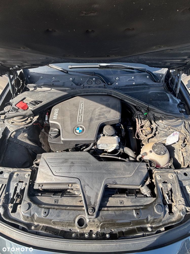 BMW Seria 3 328i Luxury Line - 17