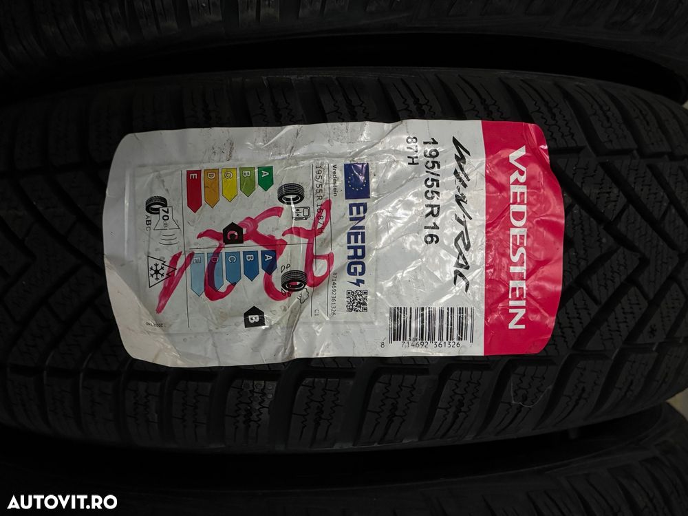 Vând 4 anvelope 195/55/16 vredestein de iarnă noi - 2