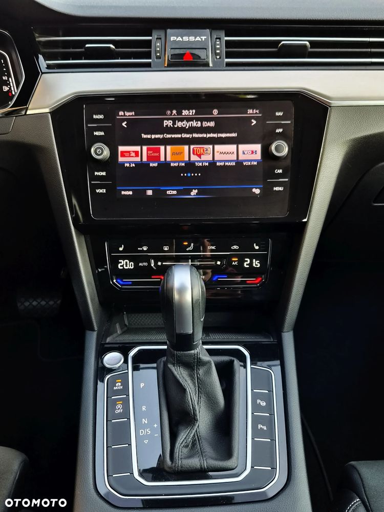 Volkswagen Passat 2.0 TDI EVO Elegance DSG - 20