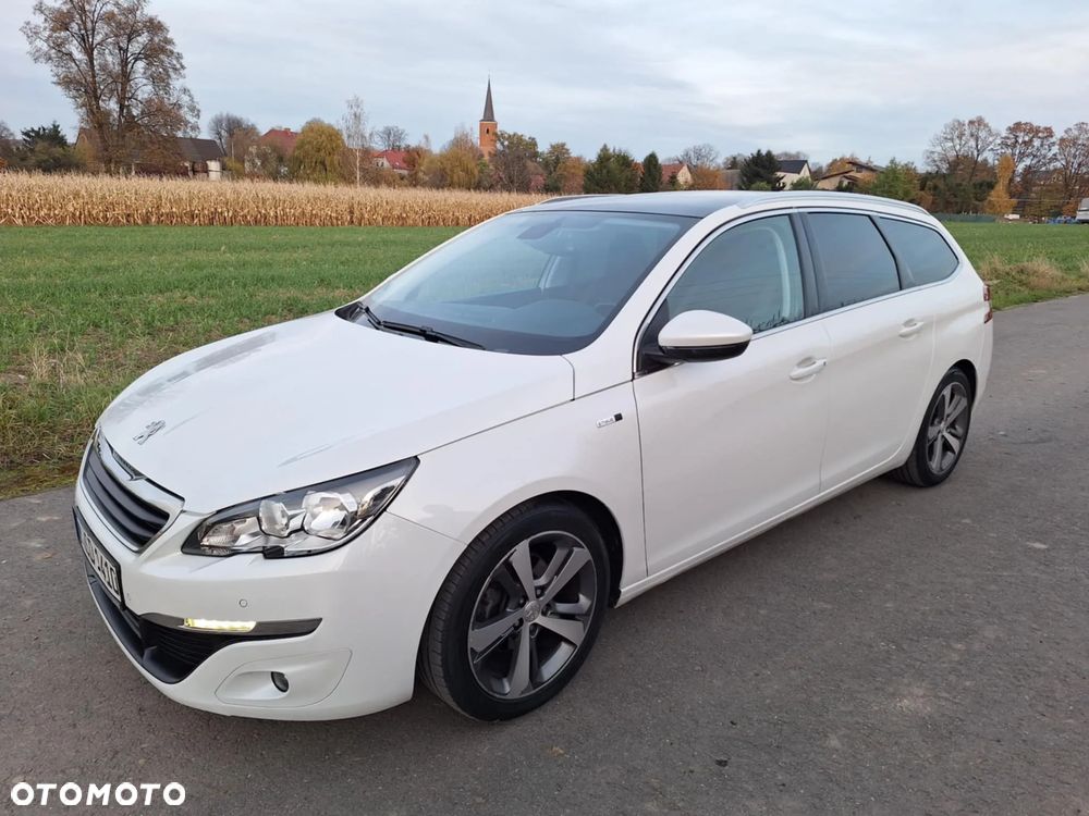 Peugeot 308 1.2 PureTech Allure S&S - 17