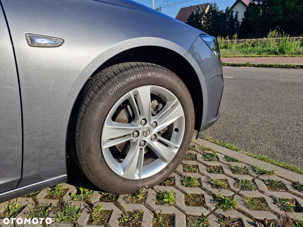 Opel Insignia - 8