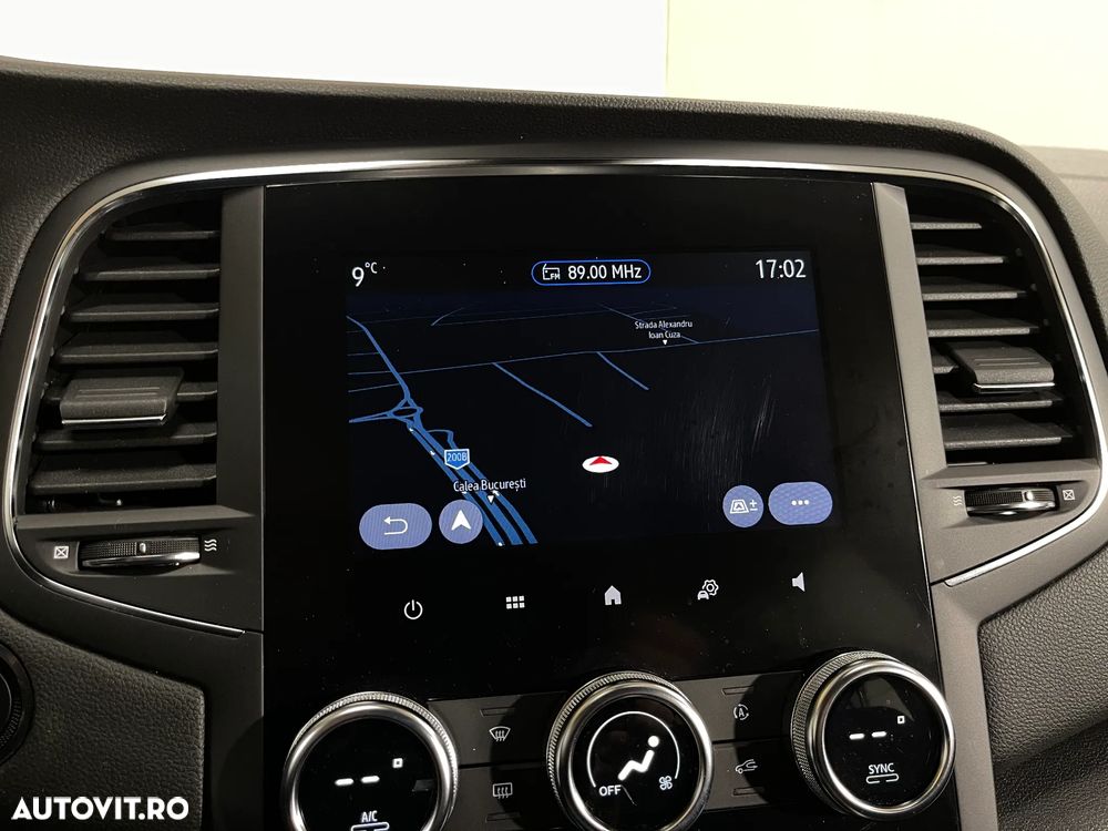 Renault Megane E-TECH 160 BUSINESS EDITION - 15