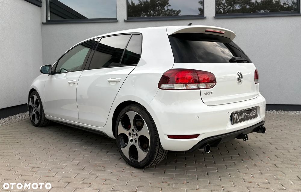 Volkswagen Golf 2.0 GTI DSG - 4