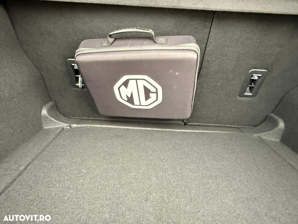 MG MG4 EV 51 kWh Explore - 32