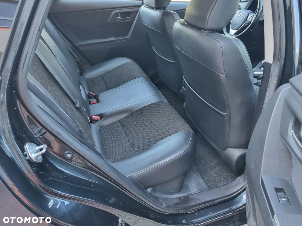 Toyota Auris 1.8 HSD Prestige NAVI - 26