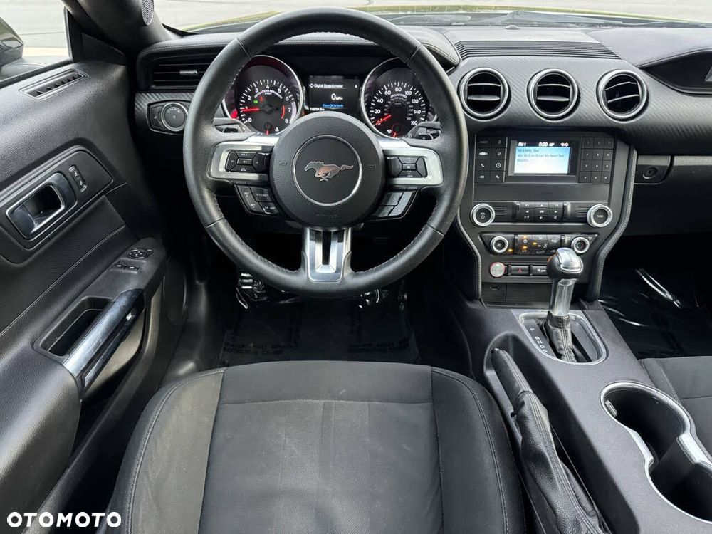 Ford Mustang - 18