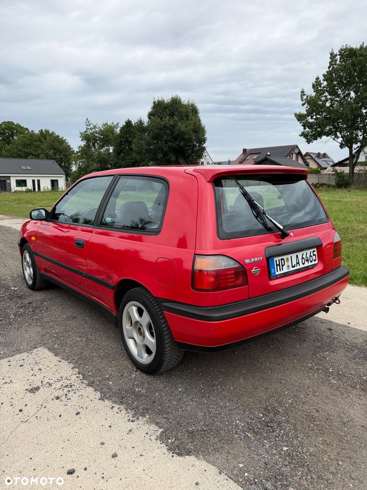 Nissan Sunny - 3