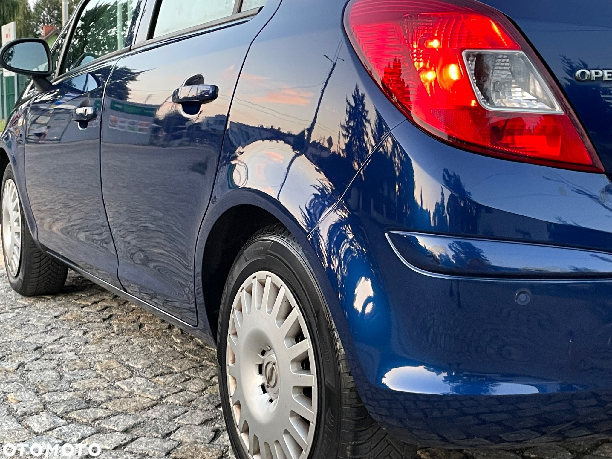 Opel Corsa 1.2 16V Cosmo - 12