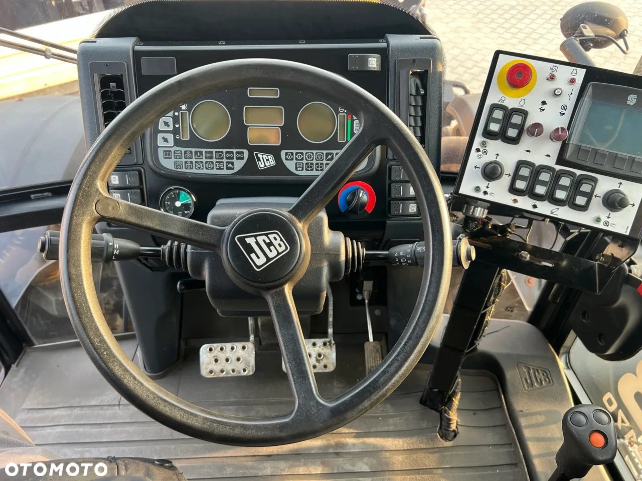 JCB Fastrac 2170 - 9