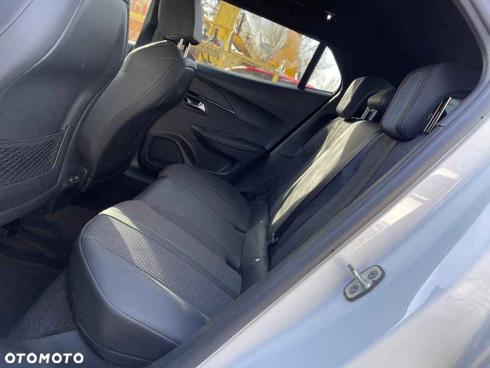 Peugeot 2008 50kWh GT - 21