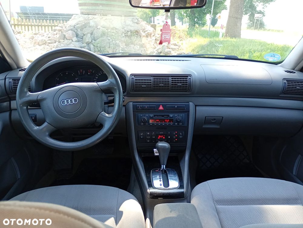 Audi A4 Avant - 10
