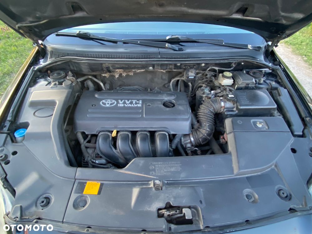 Toyota Avensis 1.8 VVT-i Sol - 24