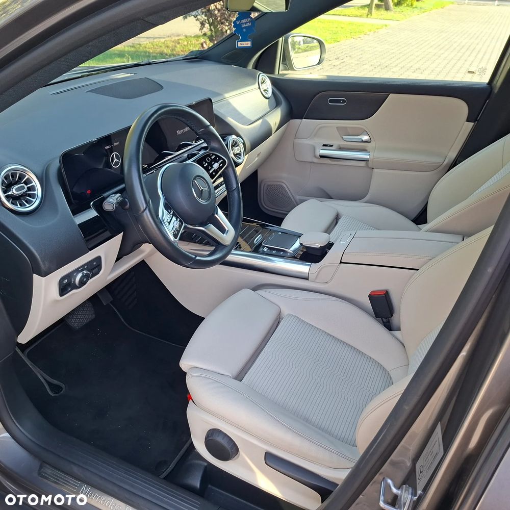 Mercedes-Benz GLA 200 Style - 17
