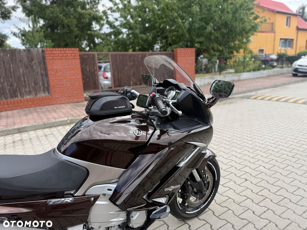 Yamaha FJR - 11