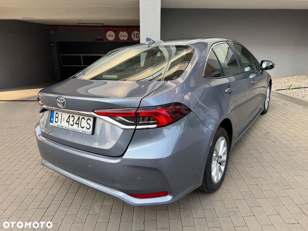 Toyota Corolla 1.6 Premium - 11