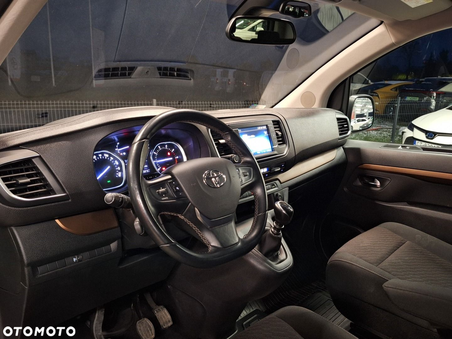 Toyota Proace Verso 2.0 D4-D Long Family - 17
