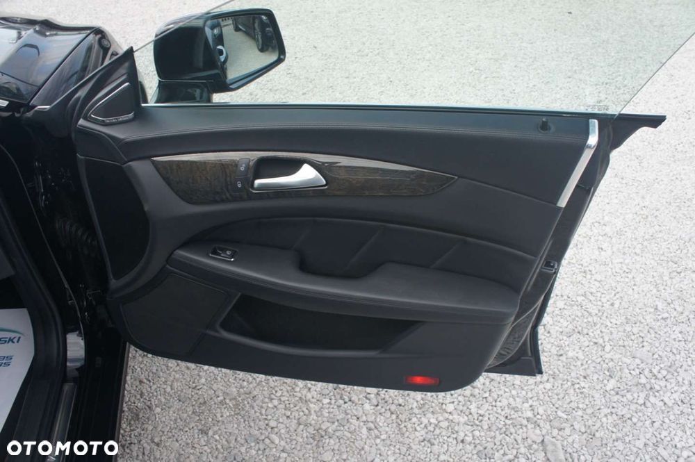 Mercedes-Benz CLS - 23