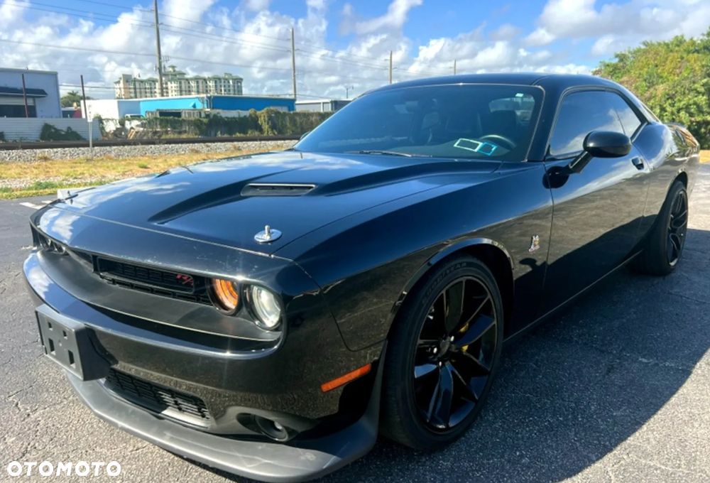 Dodge Challenger - 3