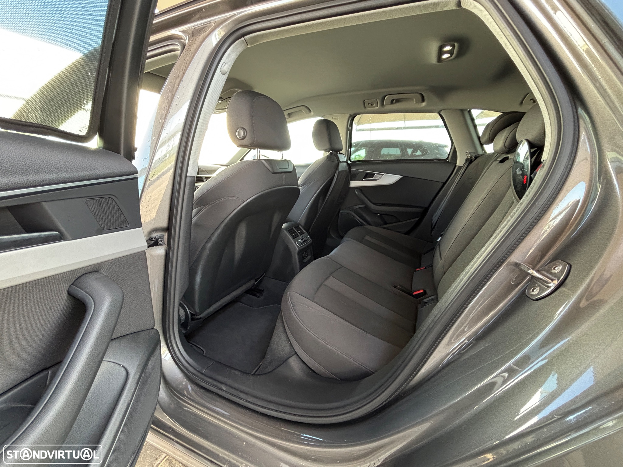 Audi A4 Avant 40 TDI S tronic S line - 30