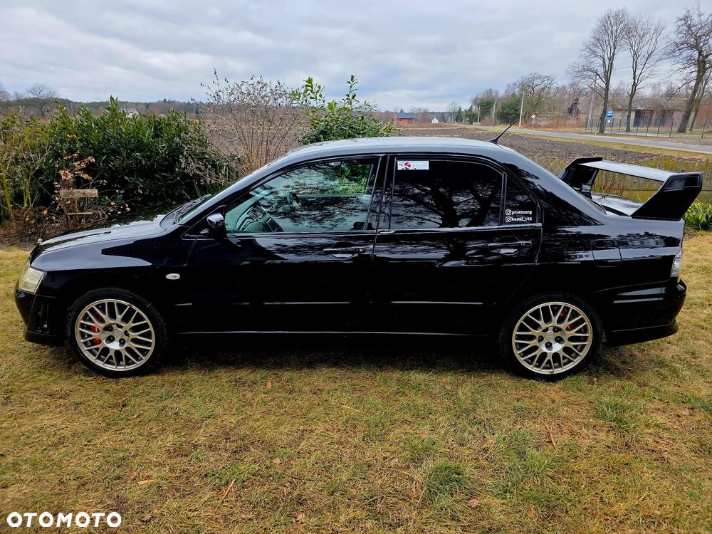 Mitsubishi Lancer Evolution - 11