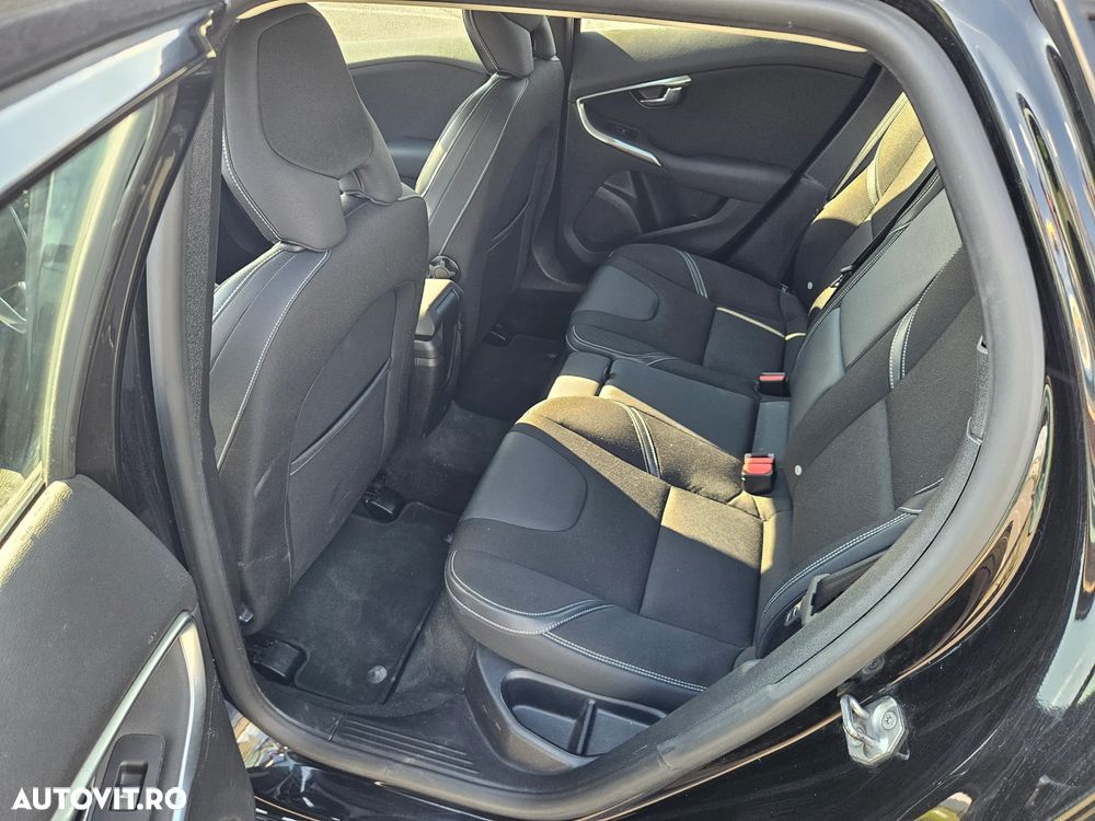 Volvo V40 D2 - 7