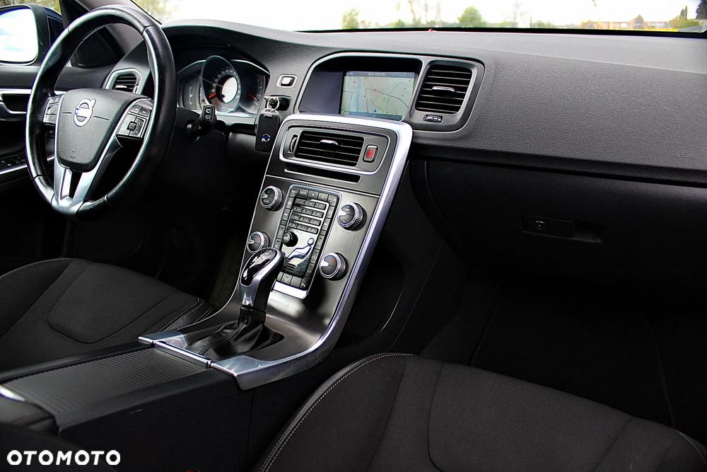 Volvo V60 D2 Geartronic Momentum - 31