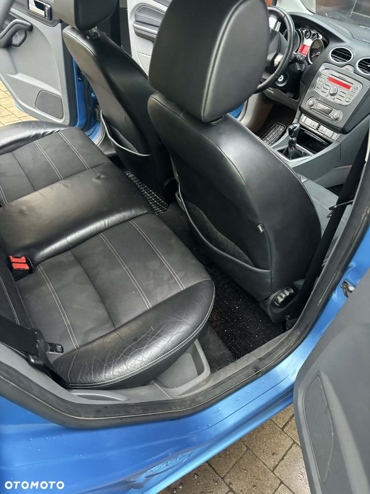 Ford Focus 1.8 FF Platinium X - 25