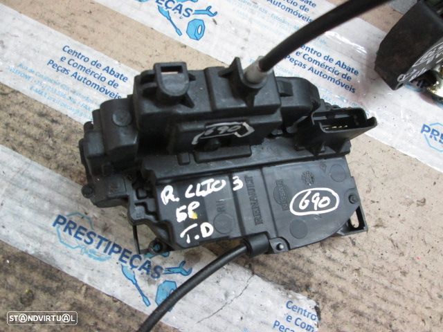 Fecho 299161D RENAULT CLIO 3 2006 TD ELETRICO - 1