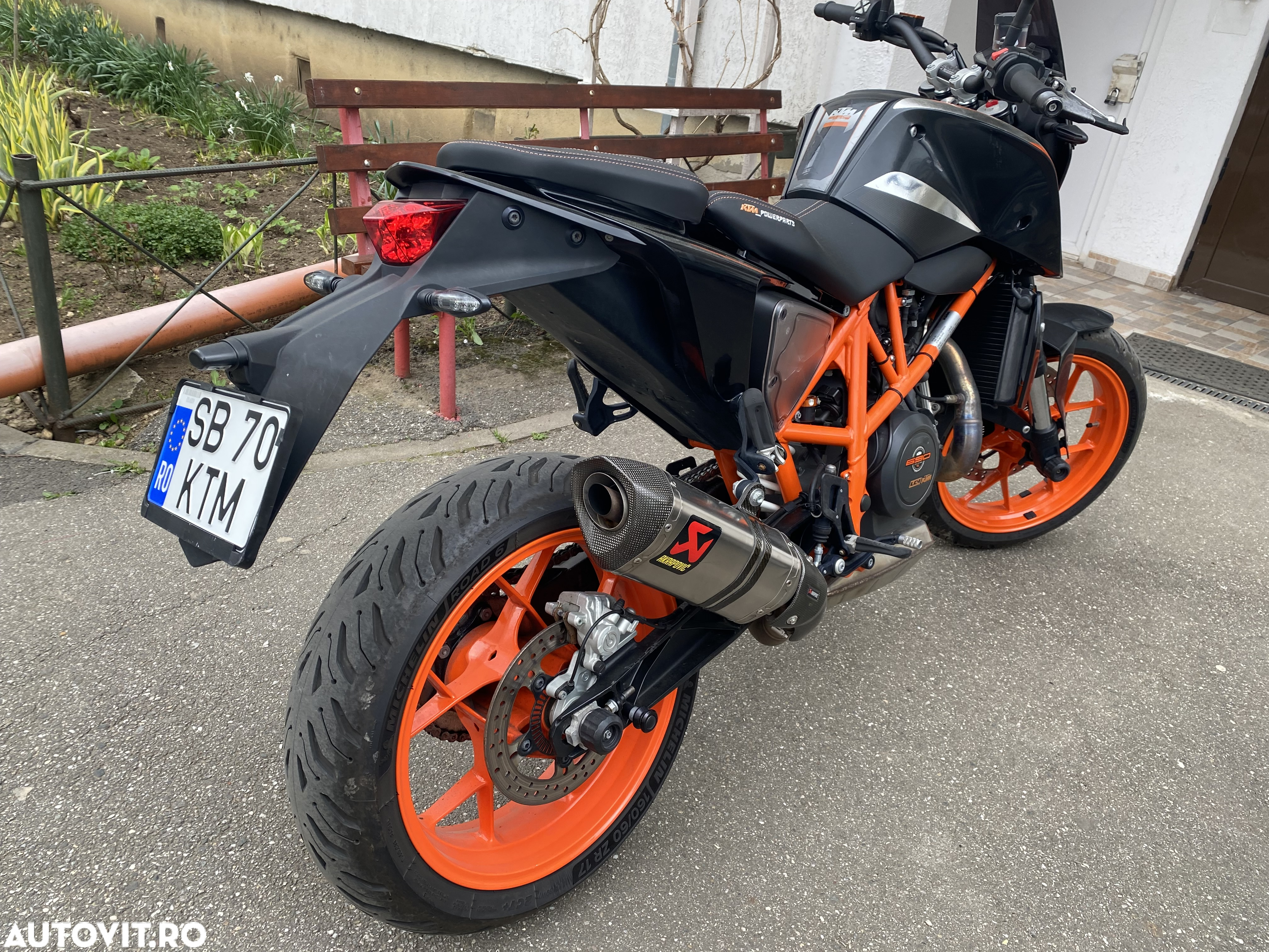 KTM 690 Duke R - 3