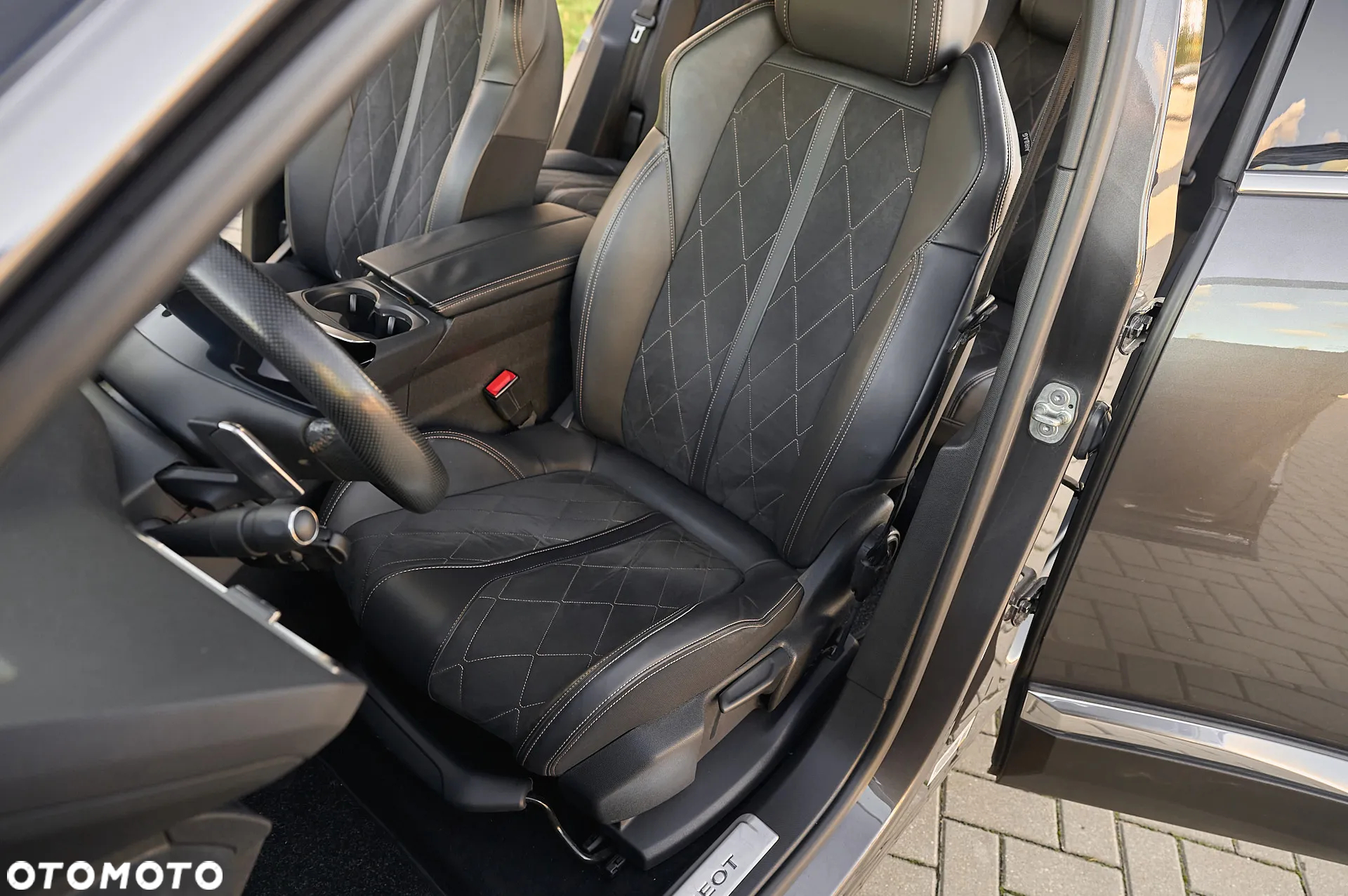 Peugeot 3008 2.0 BlueHDi GT S&S EAT8 - 18