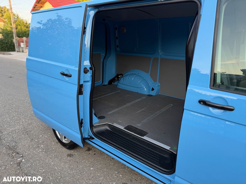 Volkswagen Transporter - 12