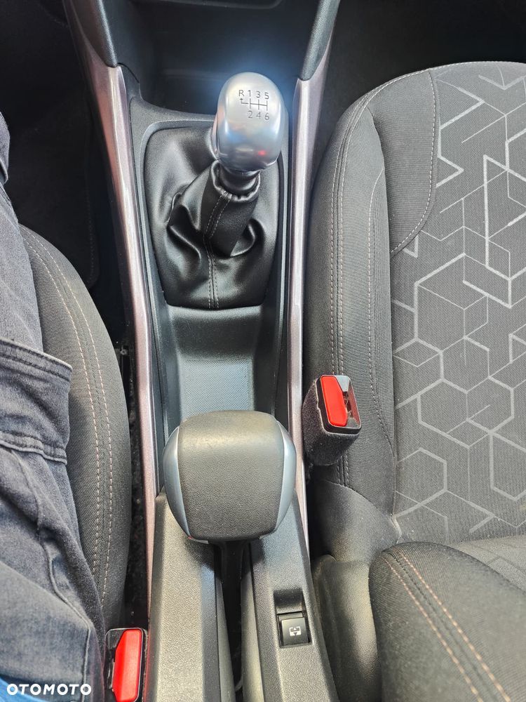 Peugeot 2008 - 17