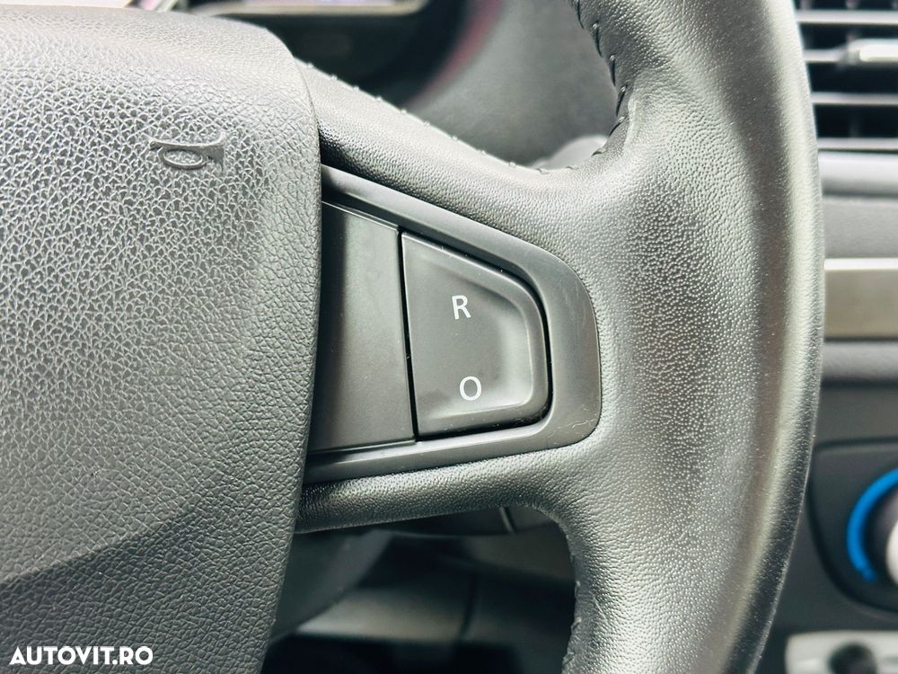 Renault Megane ENERGY dCi 110 Start & Stop Paris Business - 23