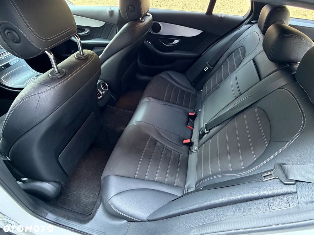 Mercedes-Benz Klasa C 220 d 4MATIC 9G-TRONIC - 19