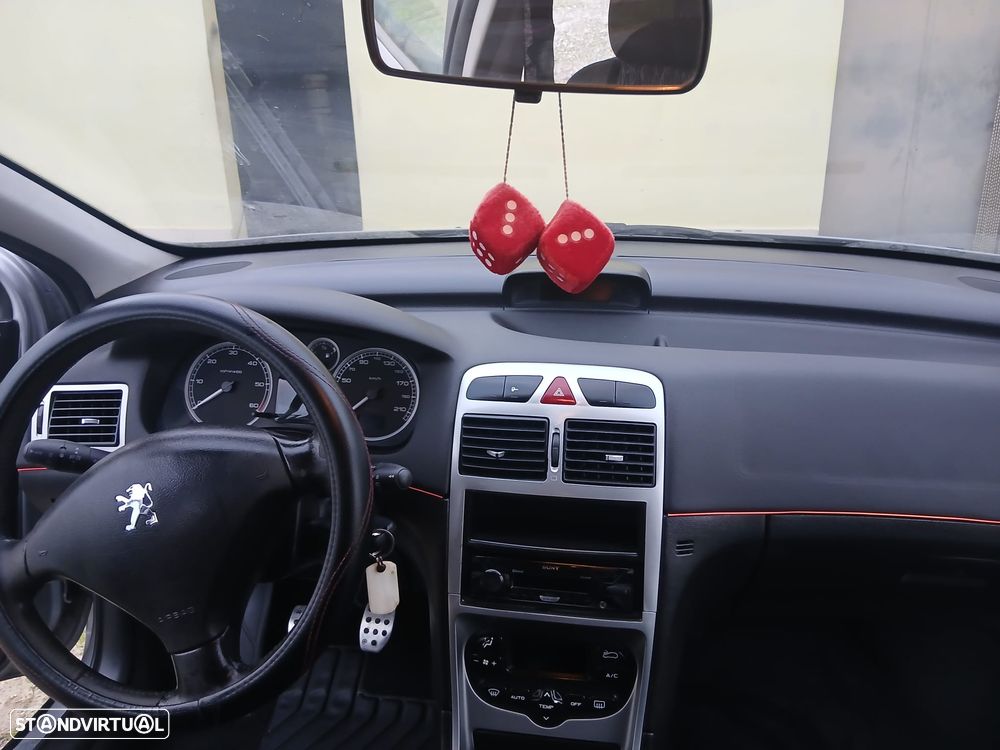 Peugeot 307 1.4 HDi XS Premium - 6