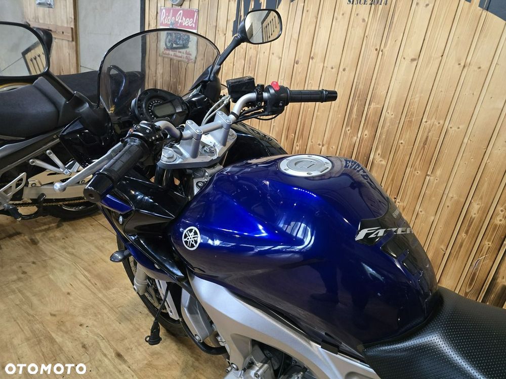 Yamaha FZ - 17