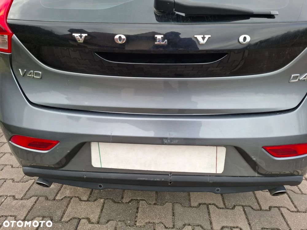 Volvo V40 D4 Geartronic You - 12