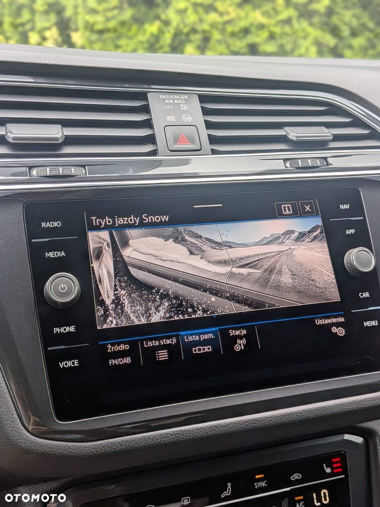 Volkswagen Tiguan 2.0 TDI SCR 4MotION DSG R-Line - 30