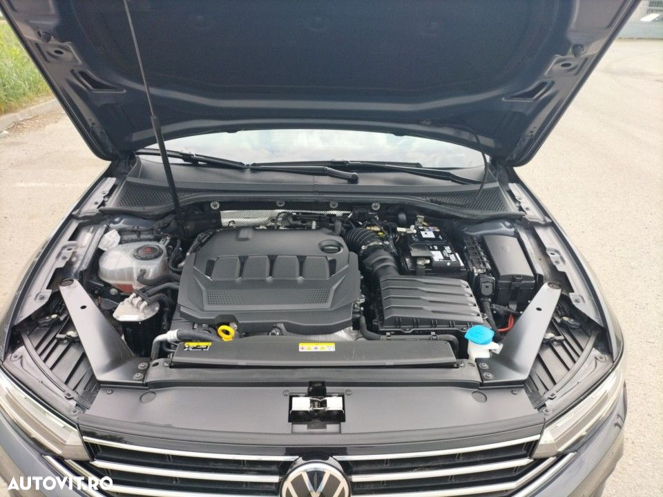 Volkswagen Passat - 21