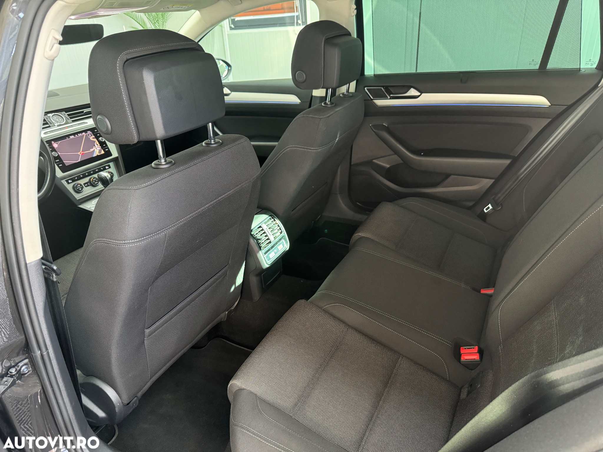 Volkswagen Passat 2.0 TDI DSG 4Motion Comfortline - 21