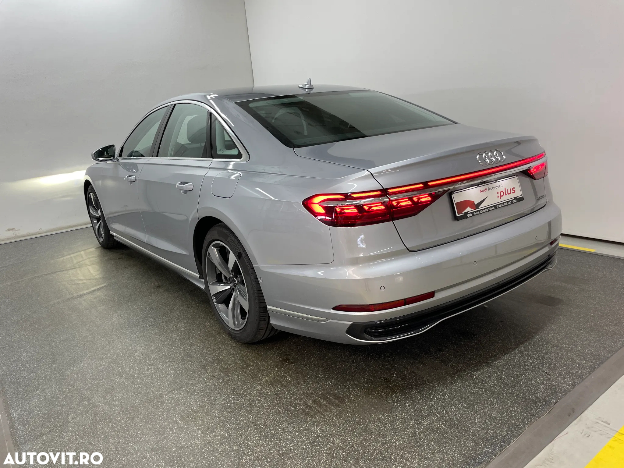 Audi A8 60 TFSI e quattro Tiptronic PHEV - 3