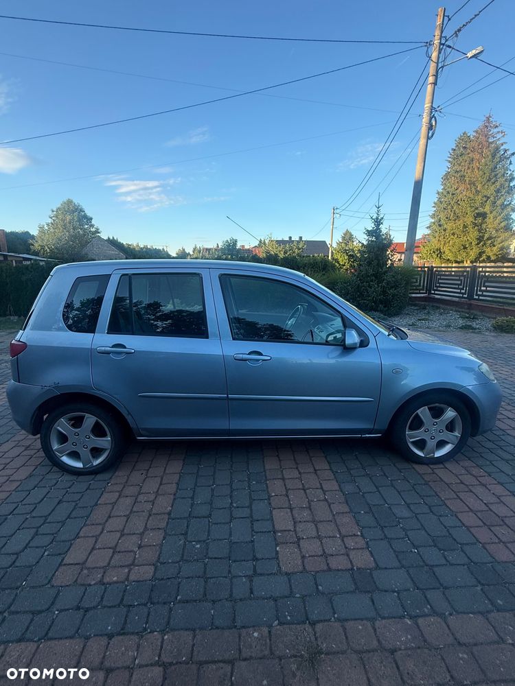 Mazda 2 - 3