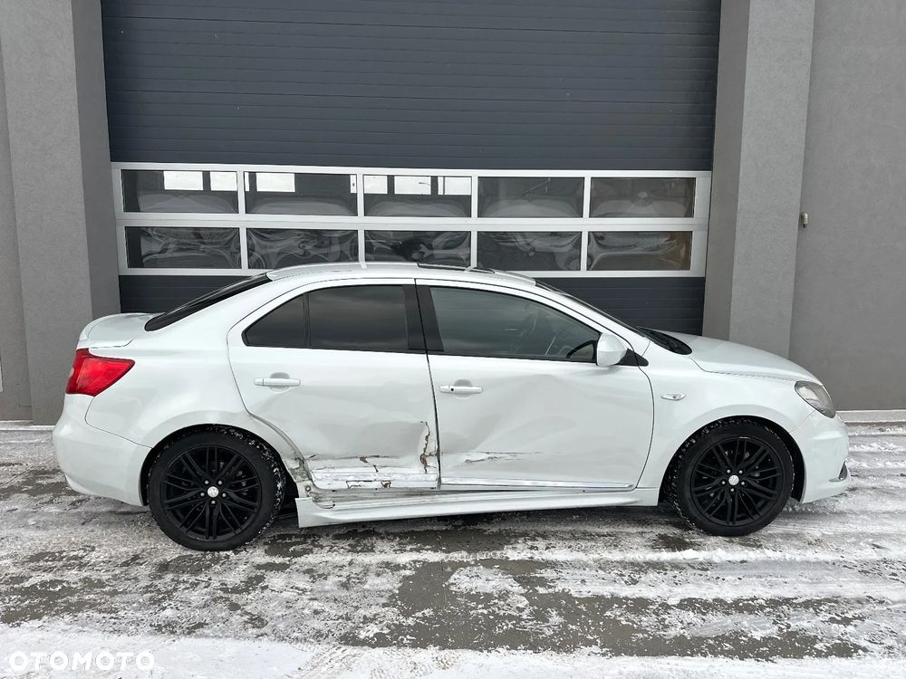 Suzuki Kizashi 2.4 4x4 CVT Sport - 6
