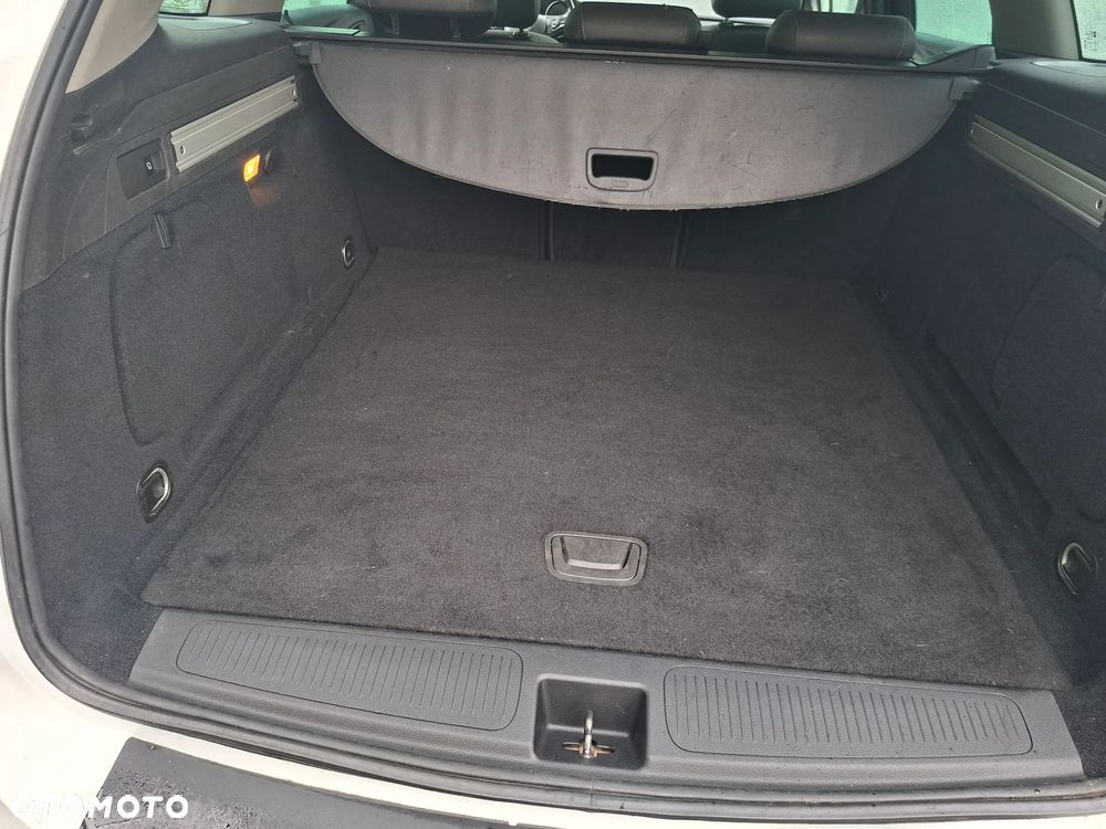 Opel Astra 1.6 CDTI Elite S&S - 28