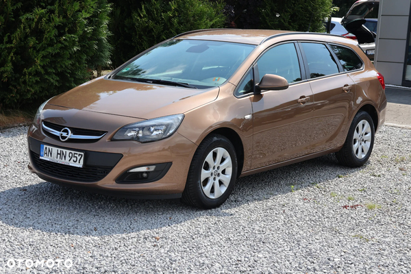 Opel Astra 1.4 Turbo Sports Tourer Exklusiv