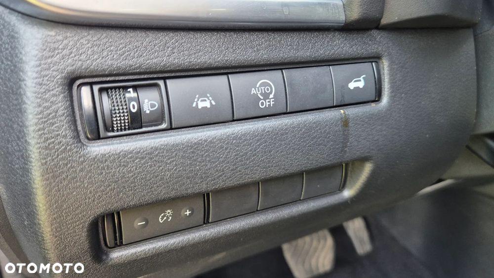 Nissan Qashqai 1.3 DIG-T mHEV N-Connecta Xtronic - 8