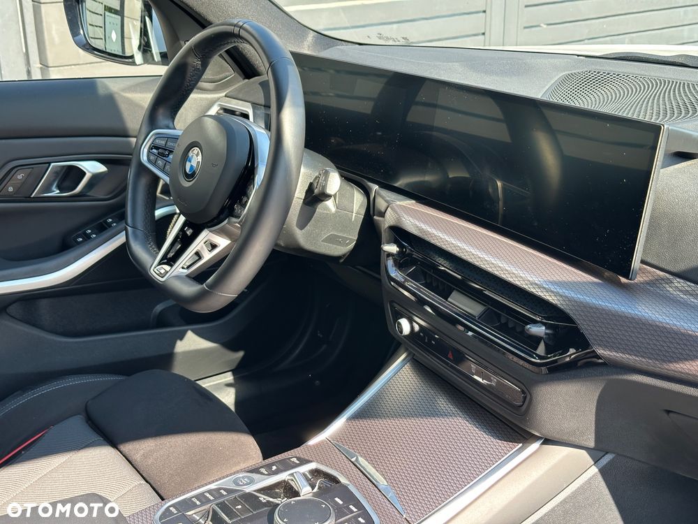 BMW Seria 3 330i xDrive M Sport sport - 14
