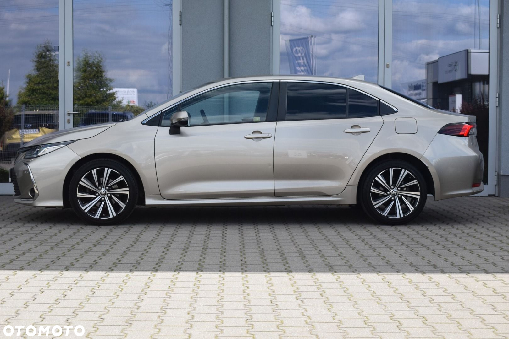 Toyota Corolla - 5