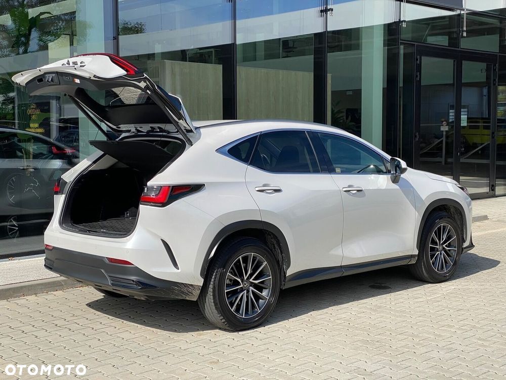 Lexus NX 350h Prestige 2WD - 36